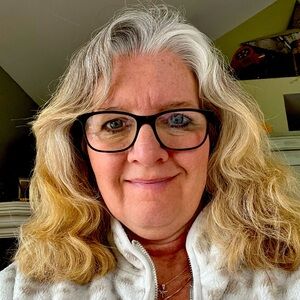 Meet your Posher, Caroline
